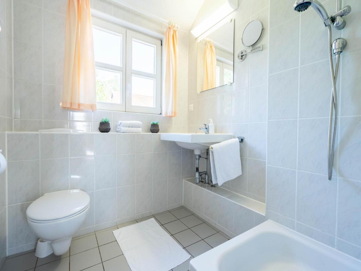 Feriendorf Rugana - Klassik Appartement Mit 1 Schlafzimmer B21 Dranske Exterior foto